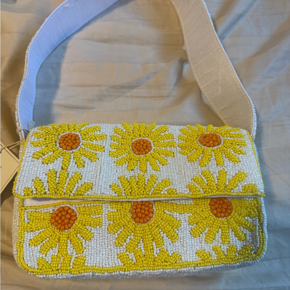 Cheerful White and Yellow Sunflower Shoulder Bag